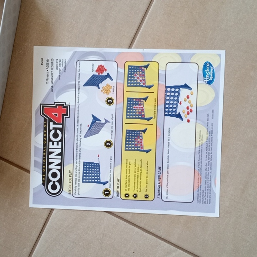 Hasbro Connect 4 - Picture 4 of 5